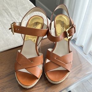 Micheal Micheal Kors wedges in camel color size 7.5